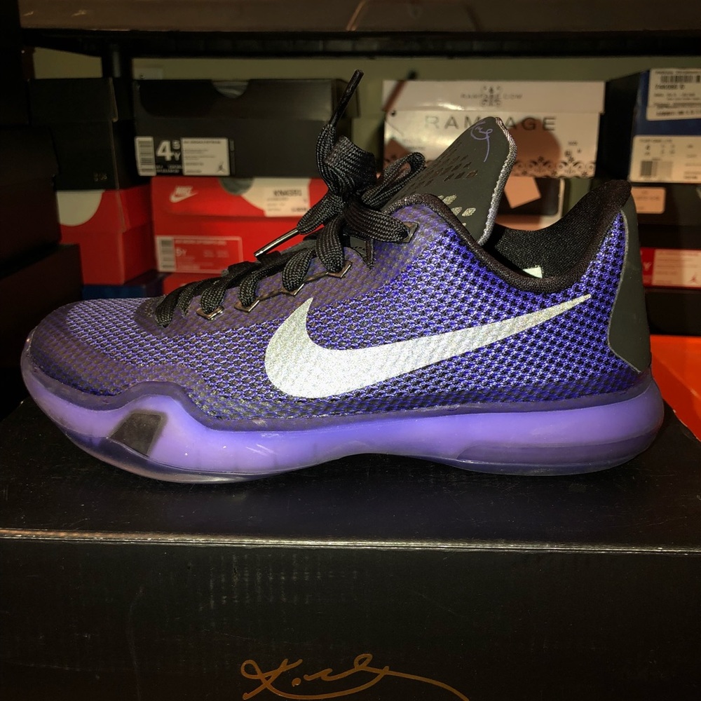 Nike Kobe X “Blackout” 3M size 4.5 GS